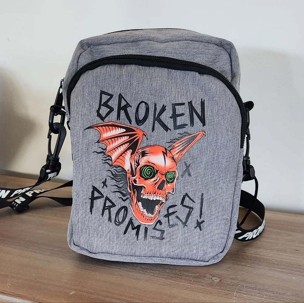 🎲Broken Promises Gray Crossbody Mini Bag – D&D Fantasy Style Artwork – Preowned
